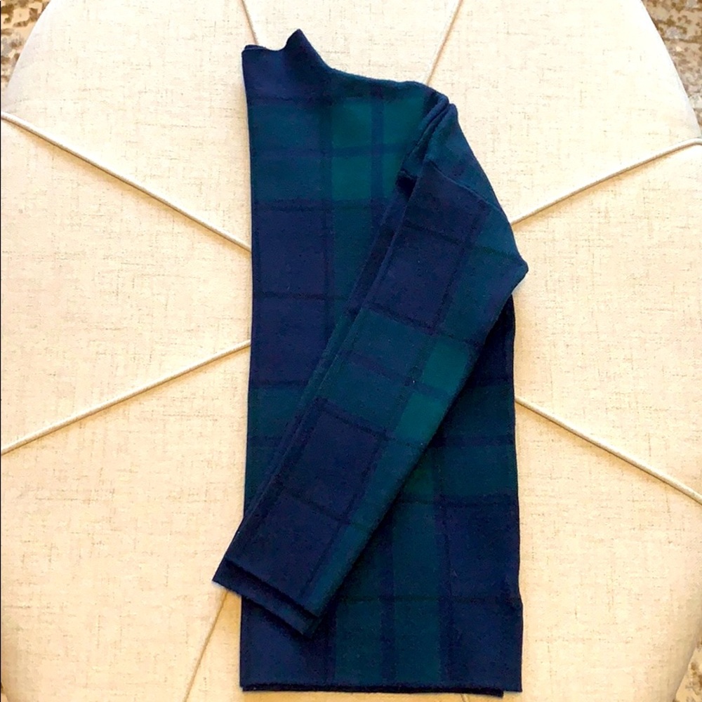 COPY - TAHARI knit sweater